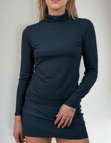 Blusa Manga Longa Gola Alta Segunda Pele Em Viscolycra-preta