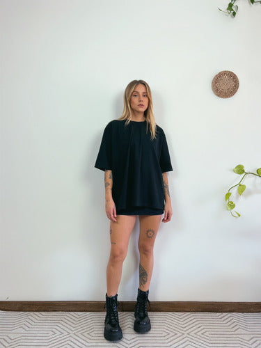 Camiseta Oversized Feminina Aveloz - Preta
