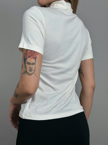 Blusa Gola Alta Manga Curta Em Viscolycra-off White