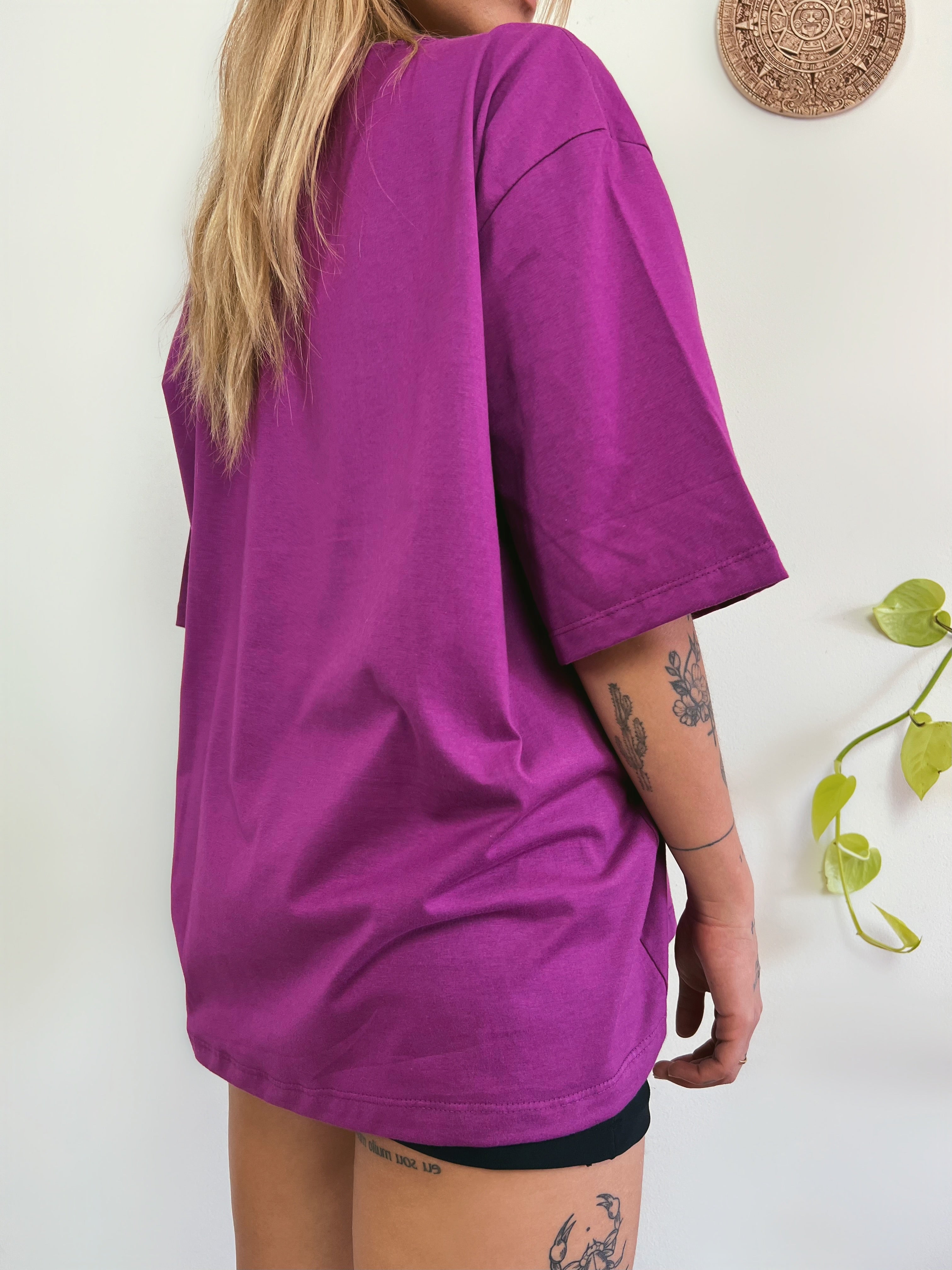 Camiseta Oversized Feminina Aveloz - Roxa