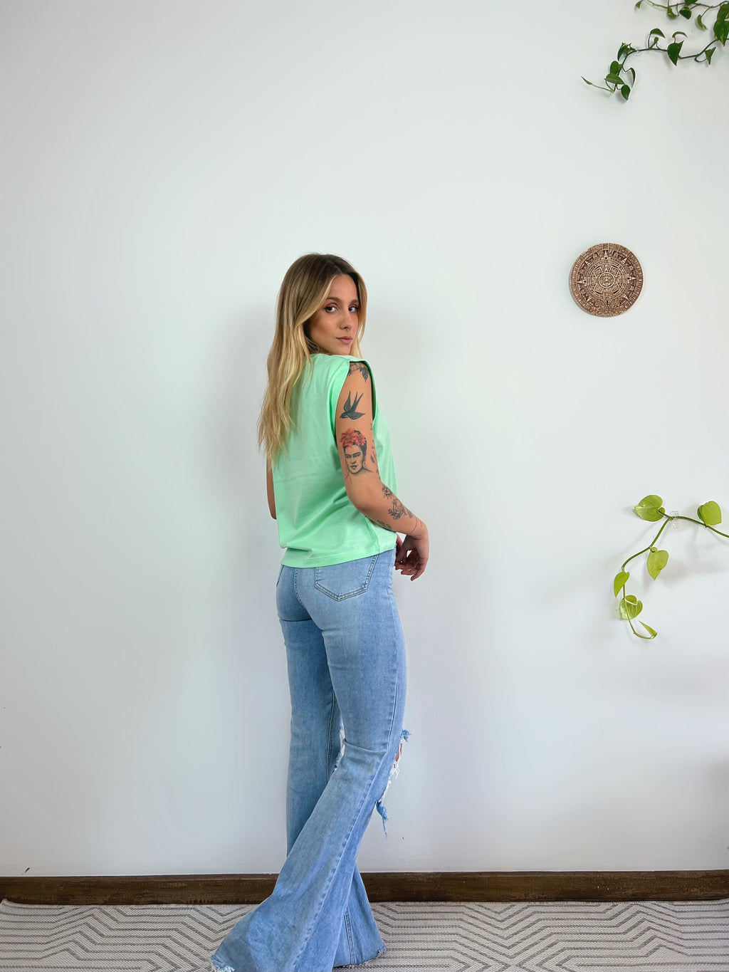 Camiseta Aveloz Feminina Muscle Tee Verde