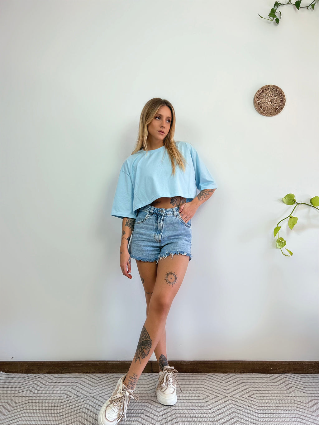 Camiseta Cropped Oversized Aveloz- Azul Claro