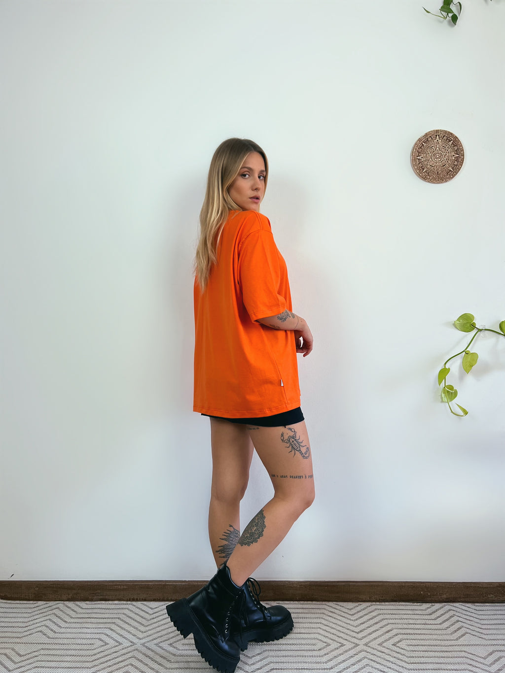Camiseta Oversized Feminina Aveloz - Laranja