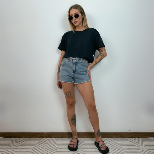 Camiseta Aveloz Feminina Cropped Preta