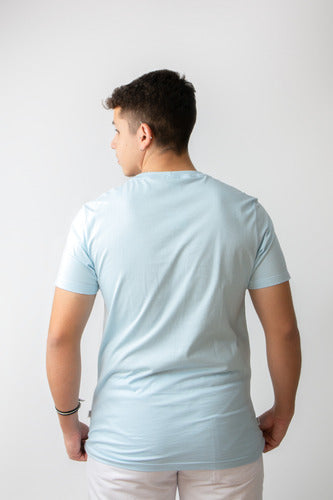 Camiseta Aveloz Wave- Azul Claro